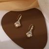 Orecchini Pendenti Geometrici con Accenti di Cristallo e Perle Finte Orecchini a Goccia Scintillanti Texture in Lega per l'Uso Quotidiano