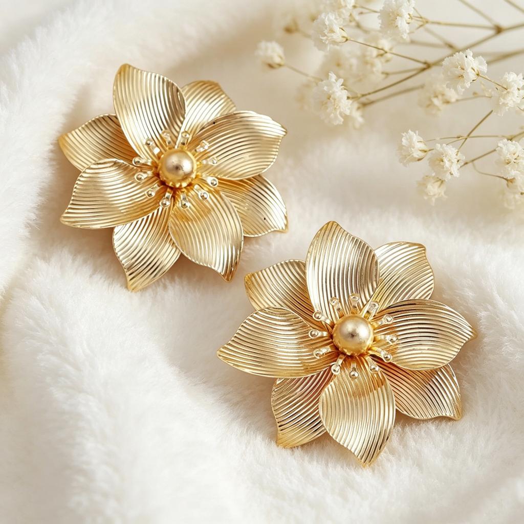 European and American Jewelry Personalized Striped Pattern Flower-shaped Gold-plated Women's Light Luxury Temperament Stud Earrings