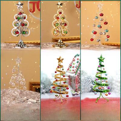 „Mini-Weihnachtsbaum aus Eisenglocken für den Schreibtisch – perfekt für Partys und als Fensterdekoration“