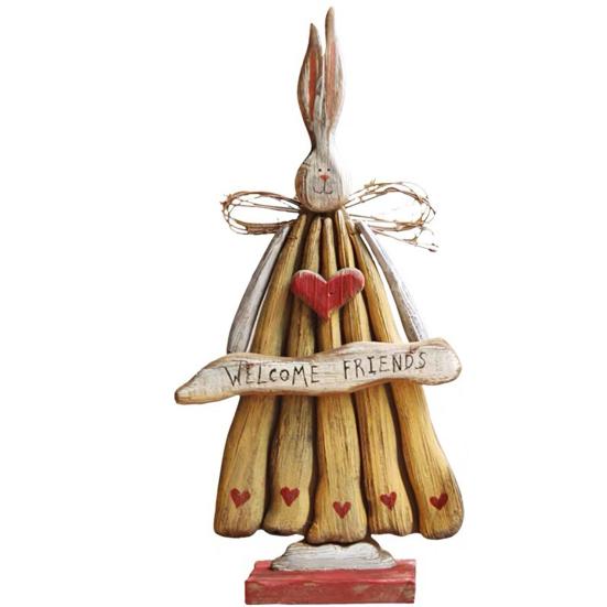 

Модная модель кролика в винтажном легком декоративном винтажном стиле Female