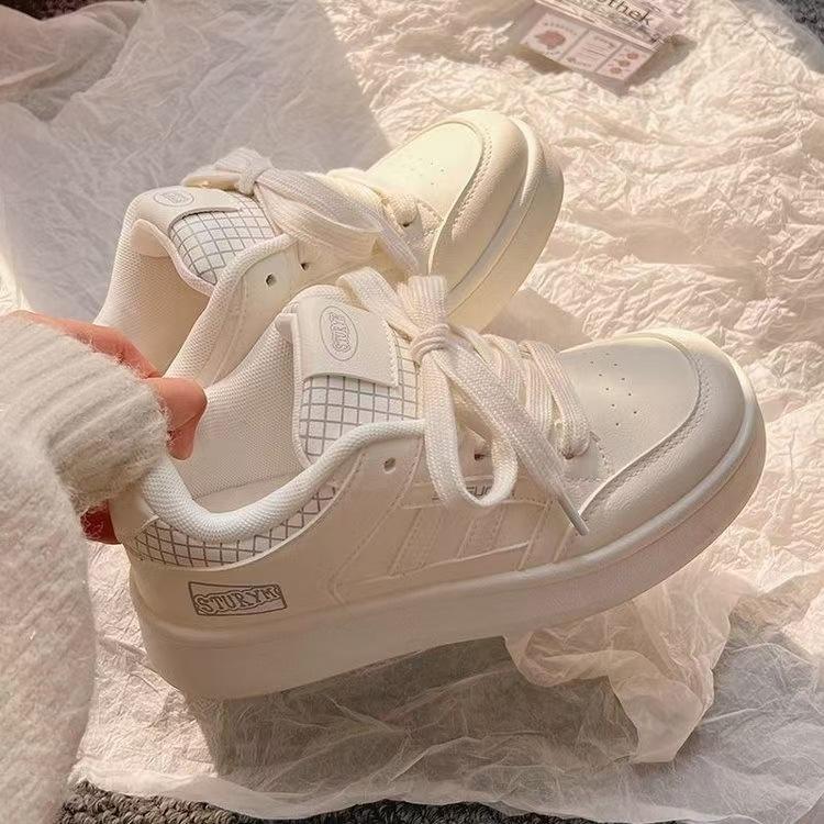 Hong Kong style niche women's shoes spring new versatile niche casual board shoes retro original sports flats