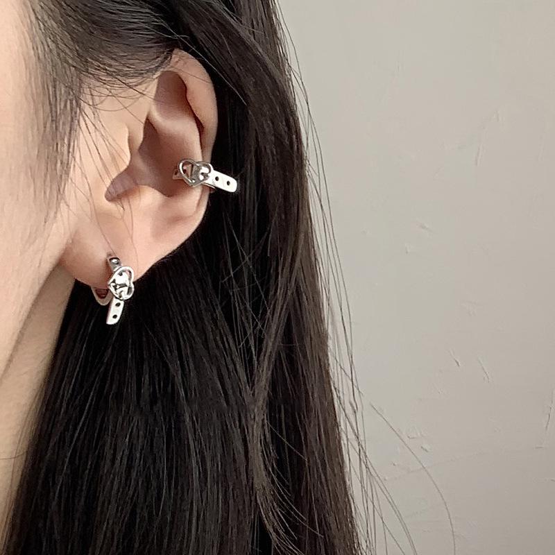 Custom Temperament Heart Ear Cuff: Chic, No-Piercing, Versatile Earring Accessory for Women