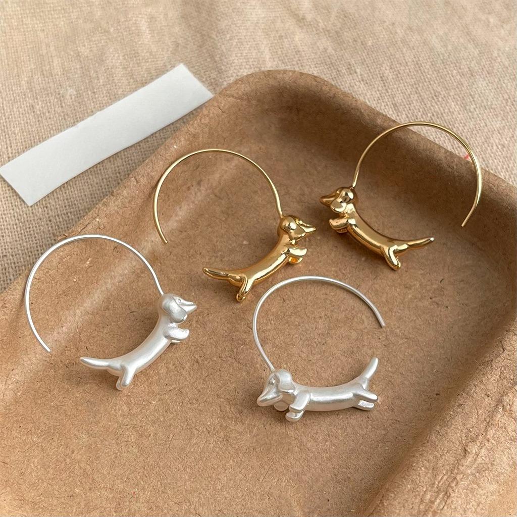 Matte Dackelohrringe Nischen-Luxus-Designgefühl Niedliche modische und vielseitige Ohrringe Kreativer Persönlichkeitsschmuck Geschenke