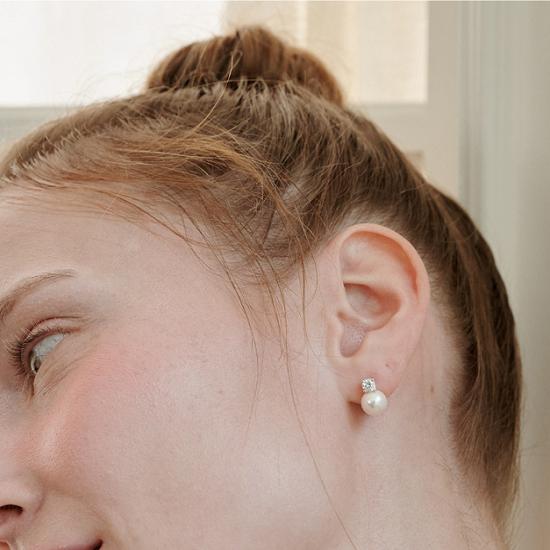 FINDELISE Crystal Pearl Mini Earrings