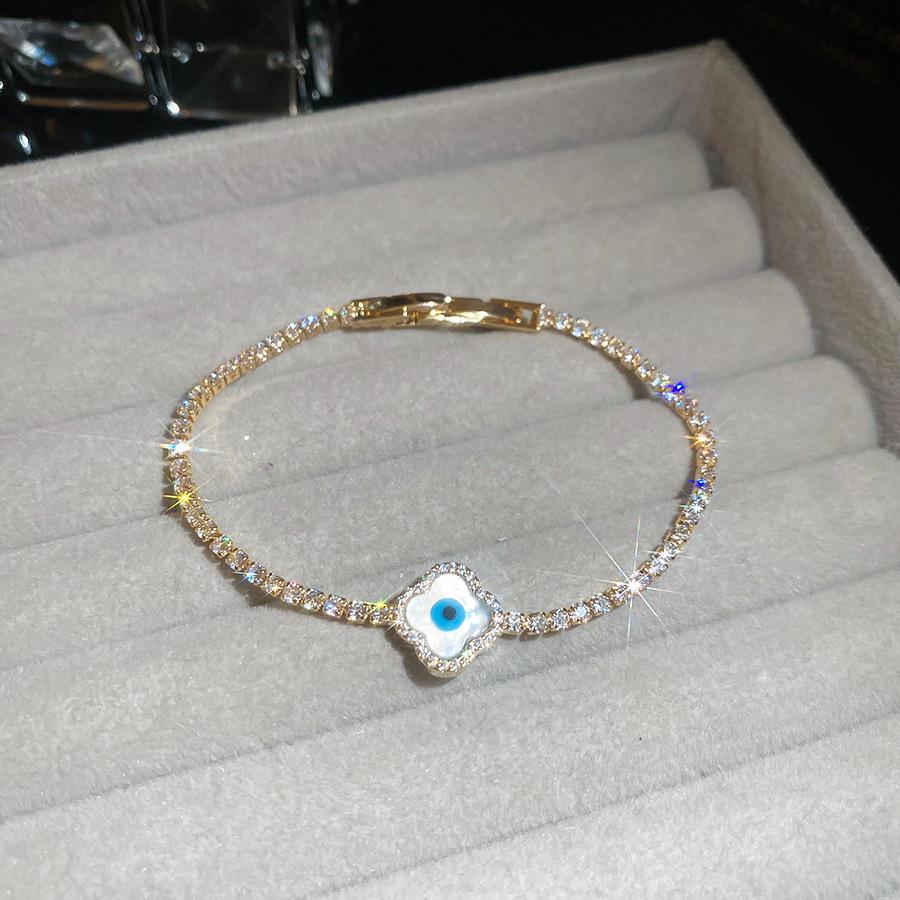 Elegant Geometric Zircon Mother-of-Pearl Flower Bracelet: Luxury Hand Jewelry for Women