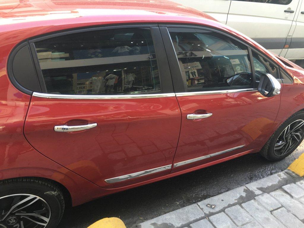 Glass Molding (4 Pcs, Stainless Steel) for Peugeot 208 2012-2019