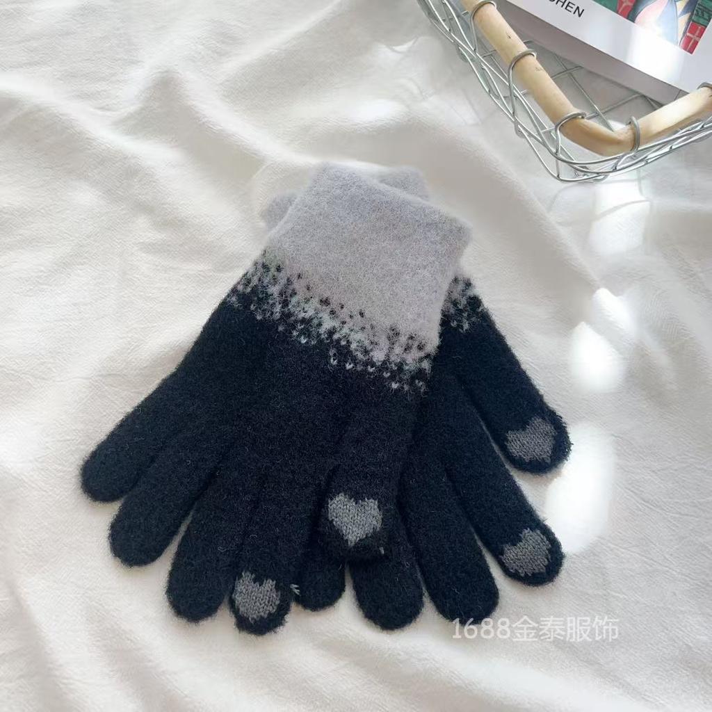 Christmas Wind Five-finger Gloves Cute Girl 25 Winter New Touch Screen Knitted Velvet Thickened Antifreeze Warm Gloves