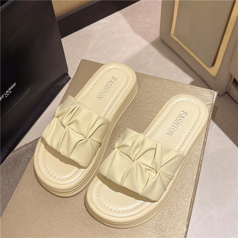 French High-grade Platform Slippers Female Summer Outside Wear 2025 New Non-slip Increase Fashion Explosion Muffin Flip-flops