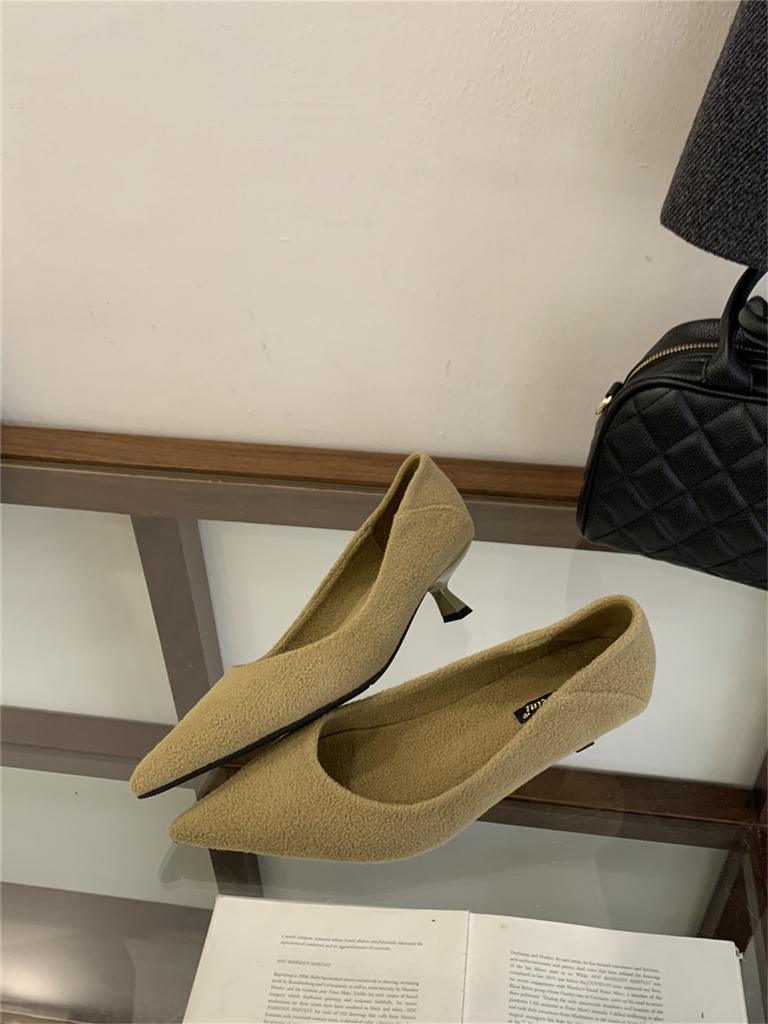 French temperament single shoes women's 2025 new pointed head shallow mouth versatile commuter work shoes thin heel suede high heels women