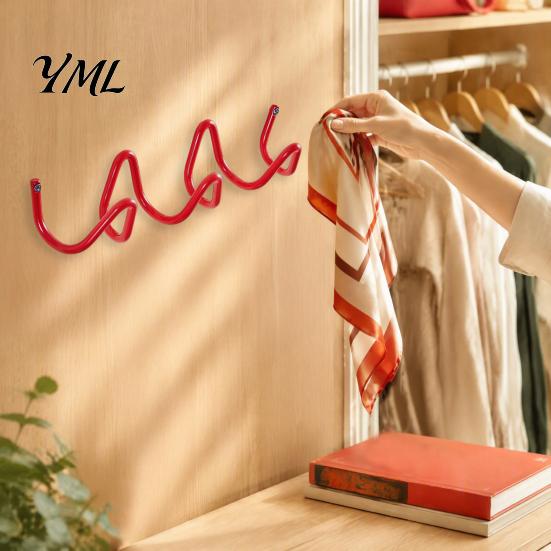 Nordic Style Wall Decor Decorative Wave Hook, Iron Art Three Hangers Mounted Storage Rack for Entryway And Living Room Unique Hooks