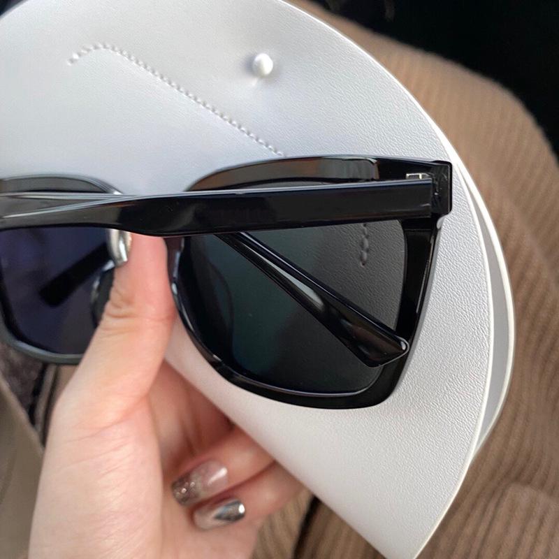 Stylish Korean-Style Polarized Sunglasses for Men and Women with UV Protection
