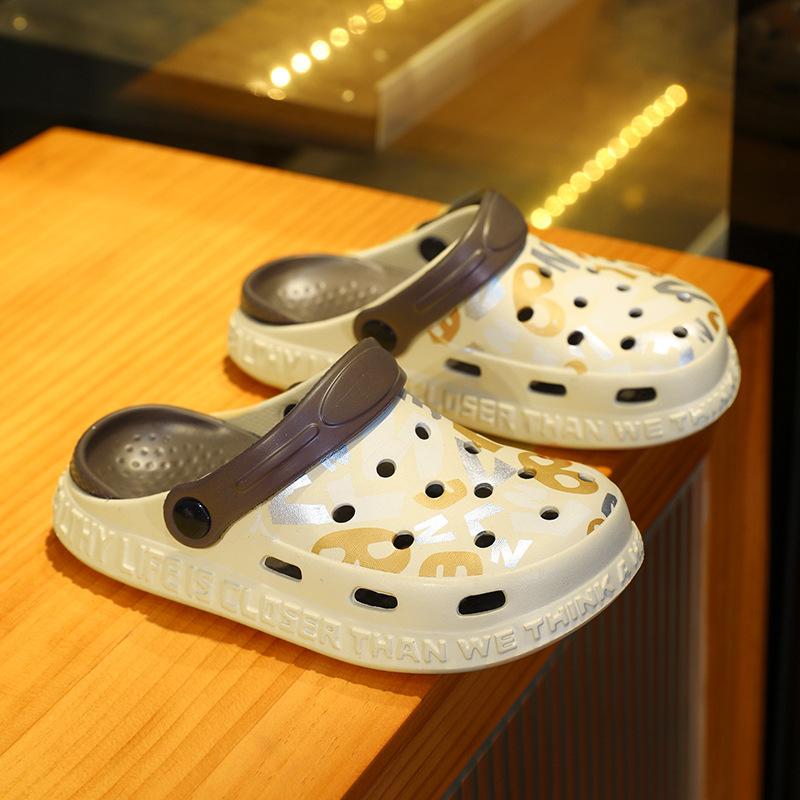 New printed hole shoes children's garden shoes EVA boys and girls indoor slippers outer wear baby sandals men