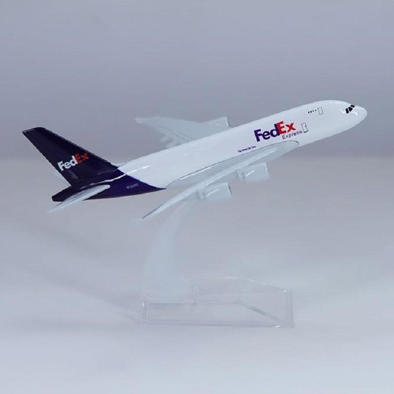 1/400 Replika Fedex Airways A380 Diecast Flugzeugmodell 16CM Kunststoffbasis Fahrwerk Legierung Spielzeug Flughafen Verkehrsflugzeug Dekoration