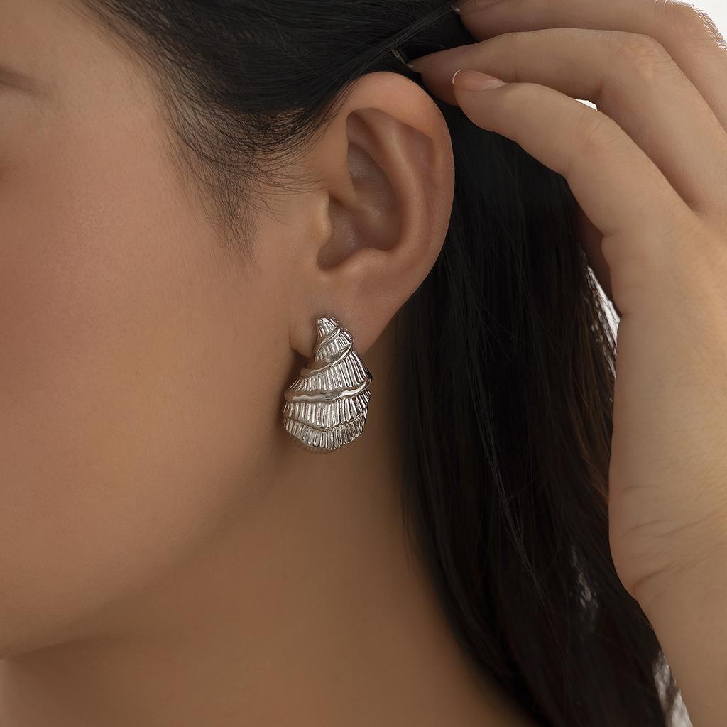 IngeSight.Z Exquisite Luxury Spiral Sea Conch Earrings for Women Trending Gold Color Piercing Stud Earrings Party Ear Jewelry