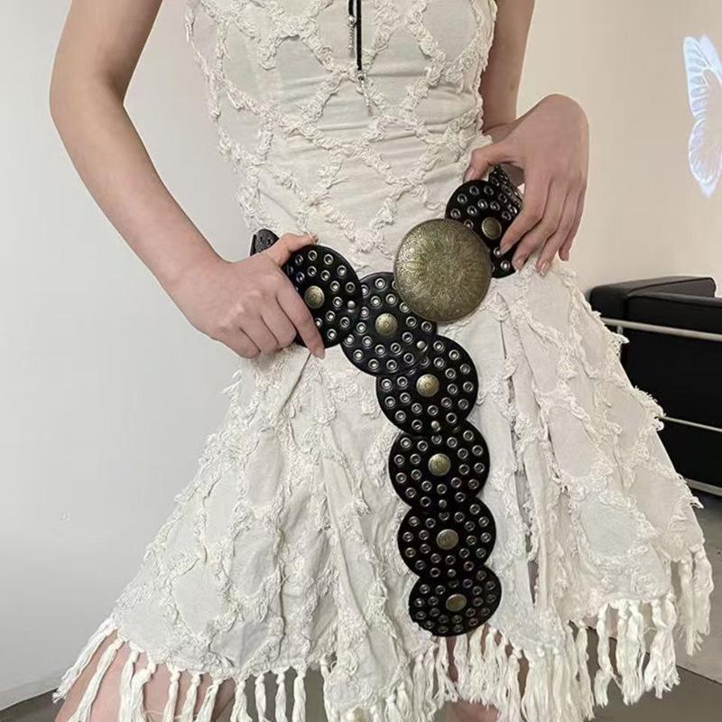 Women's Summer Retro Round Cutout Belt - European & American Style
