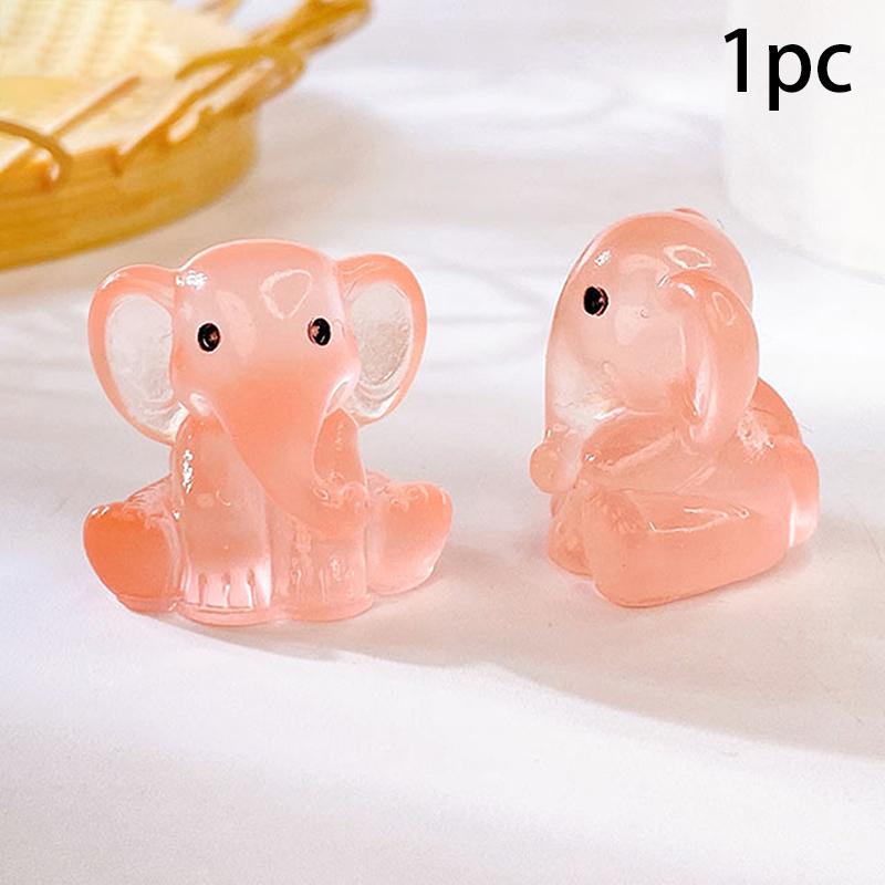 

1 шт. своїми руками. Милі фігурки. Прикраса столу. Світлові мініатюри. Смола. Слон, що сидить, світиться вночі. Аксесуари для казкового саду. помаранчевий