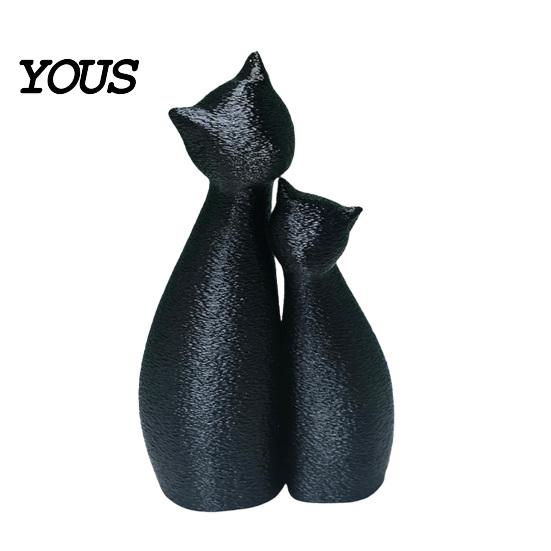 Unique Cat Home Decor Cute Black Statue, 3D Printed Figurine with Snuggle Pose, Cuddling Statue Minimalist Desk Shelf for Office, Gift Lovers Art