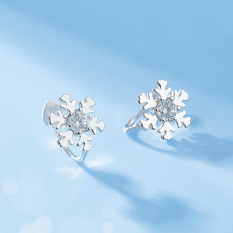 Female No Ear Piercing Clip Type False Stud Earrings Christmas Temperament Student Girlfriend Earrings Cute Sweet Snowflake Earrings