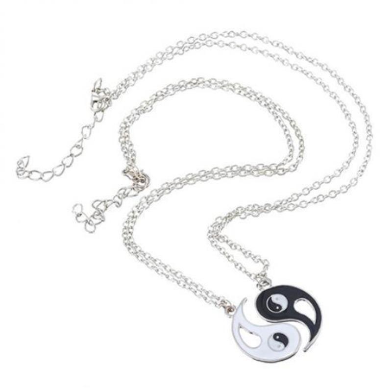 2Pcs/Set Best Friends Tai Chi Yin Yang Hollow Pendant Split Matching Necklace