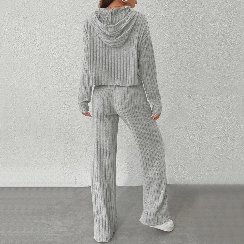 "2024 Women's Hooded Fashion Suit - Autumn/Winter Simple Two-Piece Set"