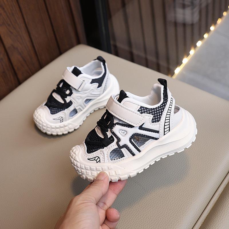 

Kids shoes children s sport sandals summer new tire sole Korean style girls dad shoes boys breathable shoes 30 чорний
