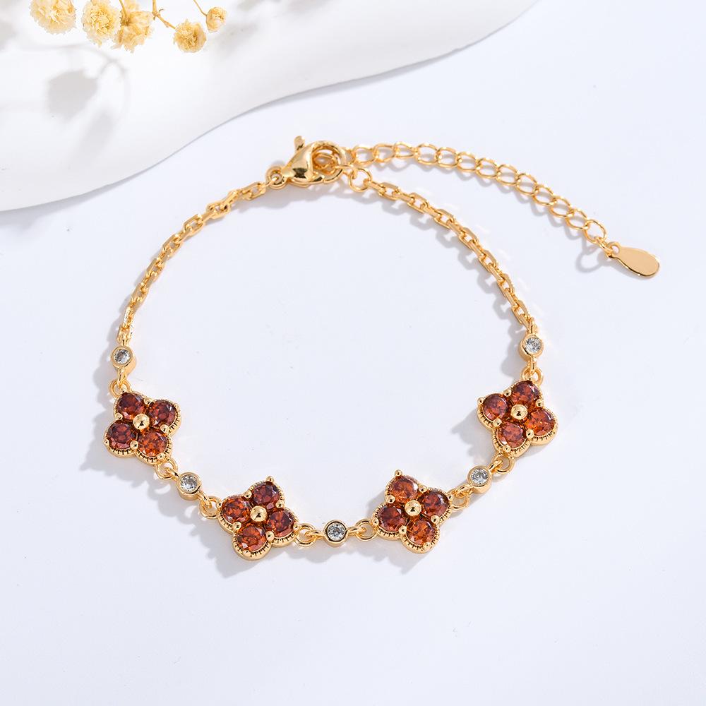 Seiko high-end color treasure lucky four-leaf flower bracelet micro-inlaid zircon exquisite bracelet