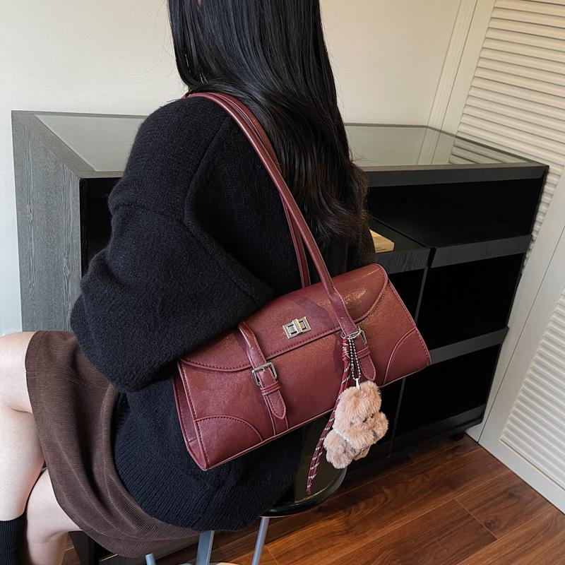

Retro Premium Sense Bag Women s 2025 New Korean Edition Fashion Portable Shoulder Bag Casual Versatile Underarm Baguette Bag no pendant бордовый
