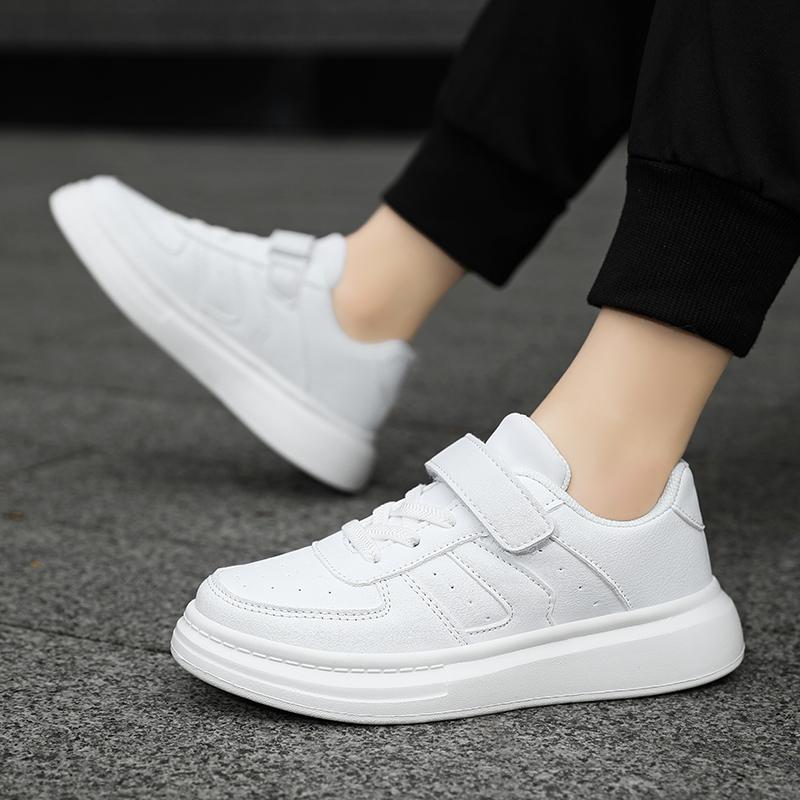 Kinder Vier Jahreszeiten Low Top Atmungsaktive Skateboardschuhe Kinder Studenten Trendige Lauf-Sportarten Jungen und Mädchen Bequeme Turnschuhe für die Halle