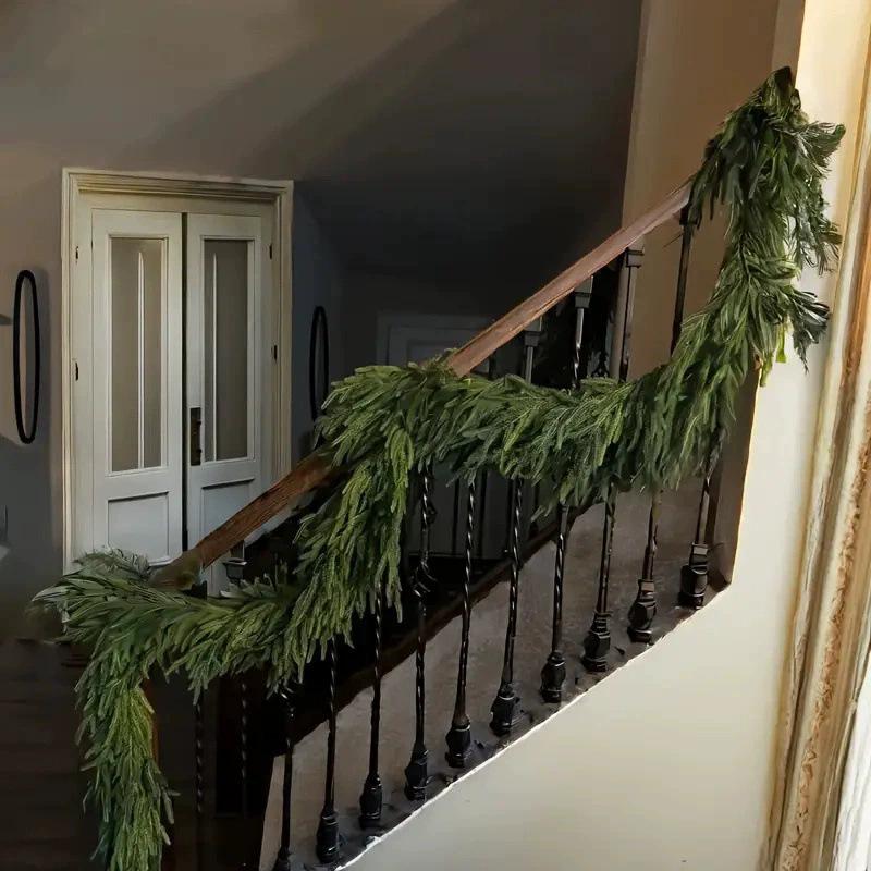 Nofox Rattan Pine Needle Christmas Wreath Decoration