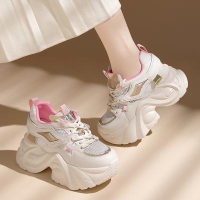 Premium wybuchowe podwyższenie wewnętrzne buty taty damskie gruba podeszwa 9cm lato nowe małe casualowe małe białe damskie buty