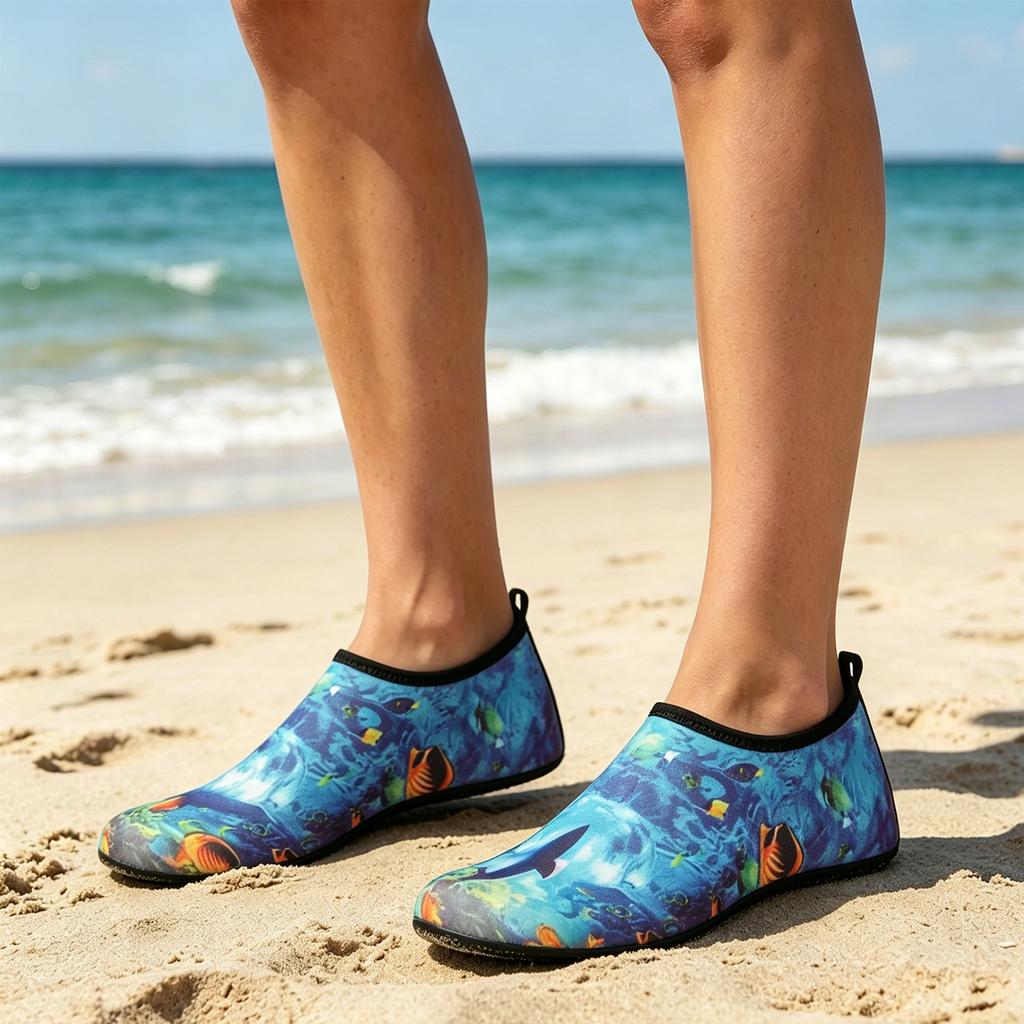 Water Shoes for Swimming Diving Hiking Quick Drying Lightweight Slip On Aqua Socks with Flexible Sole for Outdoor Water Sports and Beach Activities