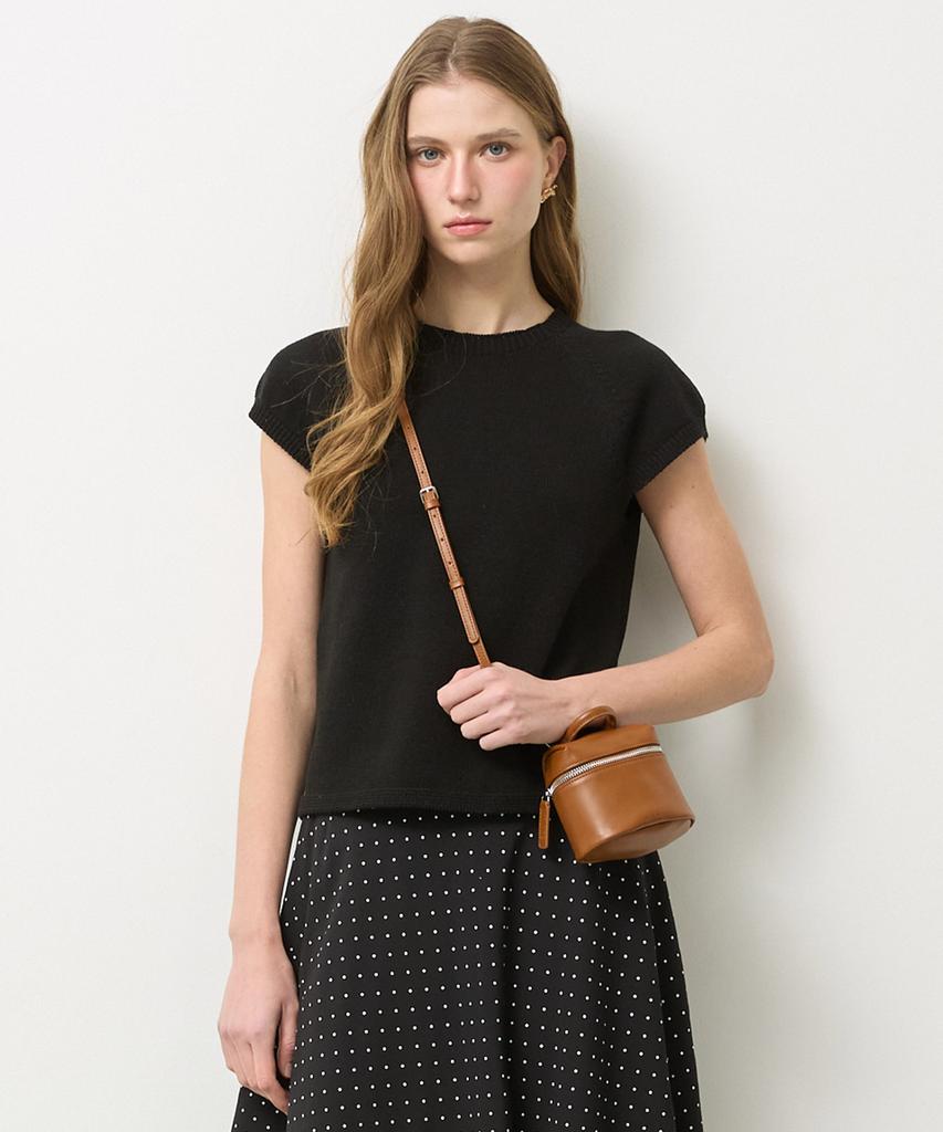 Nyuluki Feminine Short-Sleeved Knit_Black