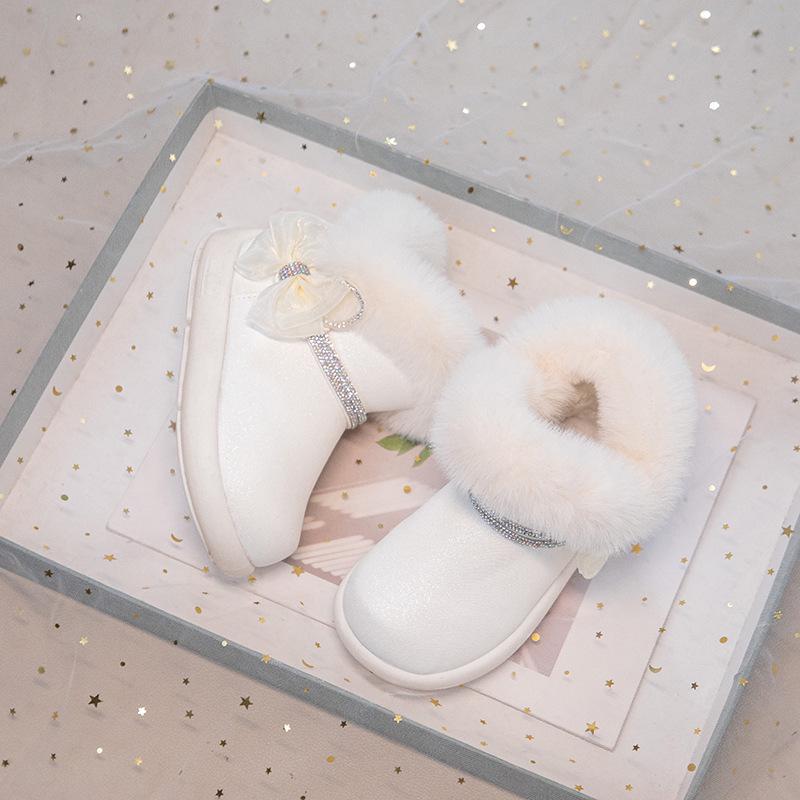 

Girls Fleece-Lined Winter Snow Boots – Non-slip, Slip-on, Warm Princess Design 27 EU 16.9cm брудно-білий