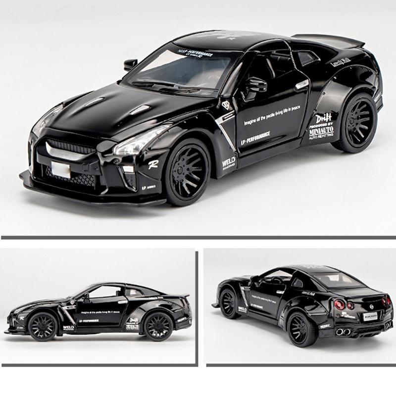 Model auta Nissan GTR v měřítku 1/32, stahovací autíčko se zvukem a světlem pro děti Batole Kluci Dívčí Dárková kolekce