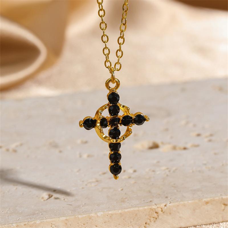 Cross Necklace Women's Crown Necklace Simple Yet Versatile Classic Cross Necklace