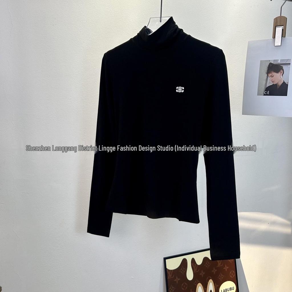 Damski T-shirt LENGE w stylu retro, z wysokim dekoltem, dopasowany, z haftem Łuku Triumfalnego