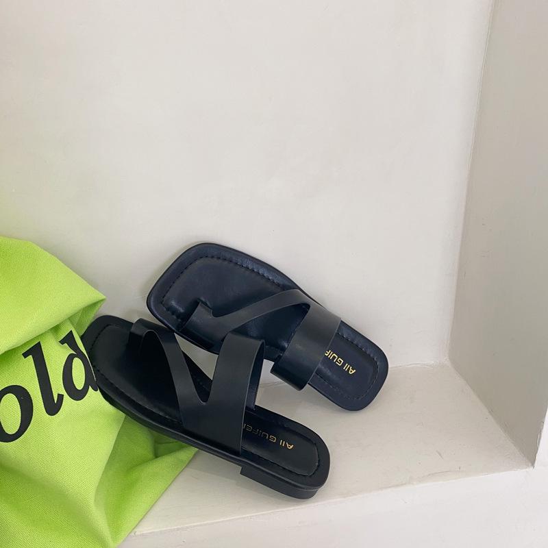 Simple set of toe cool slippers women's outer wear flat bottom summer 2025 new soft bottom Korean version versatile vacation one-word support