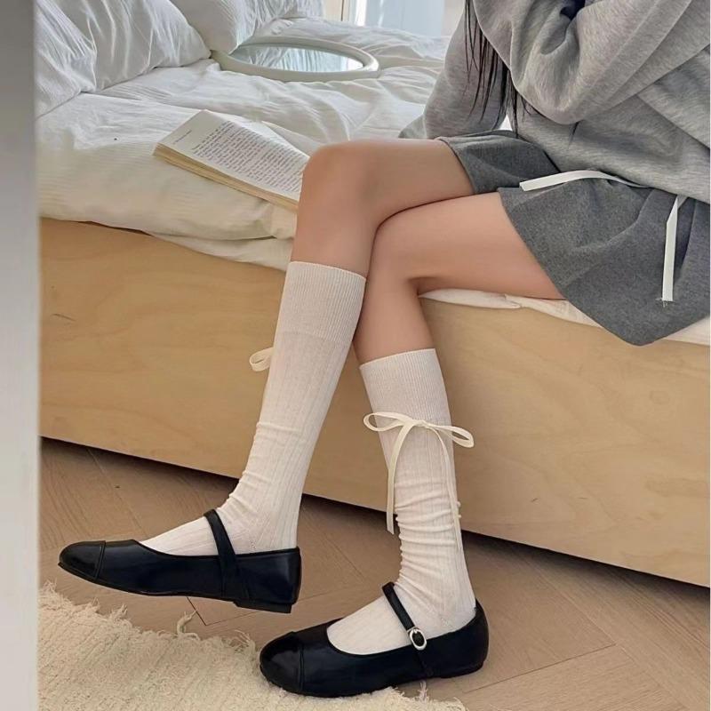 Ladies Spring and Summer Pure Color Sweet Everything Bow Long Leg Pile Pile Socks