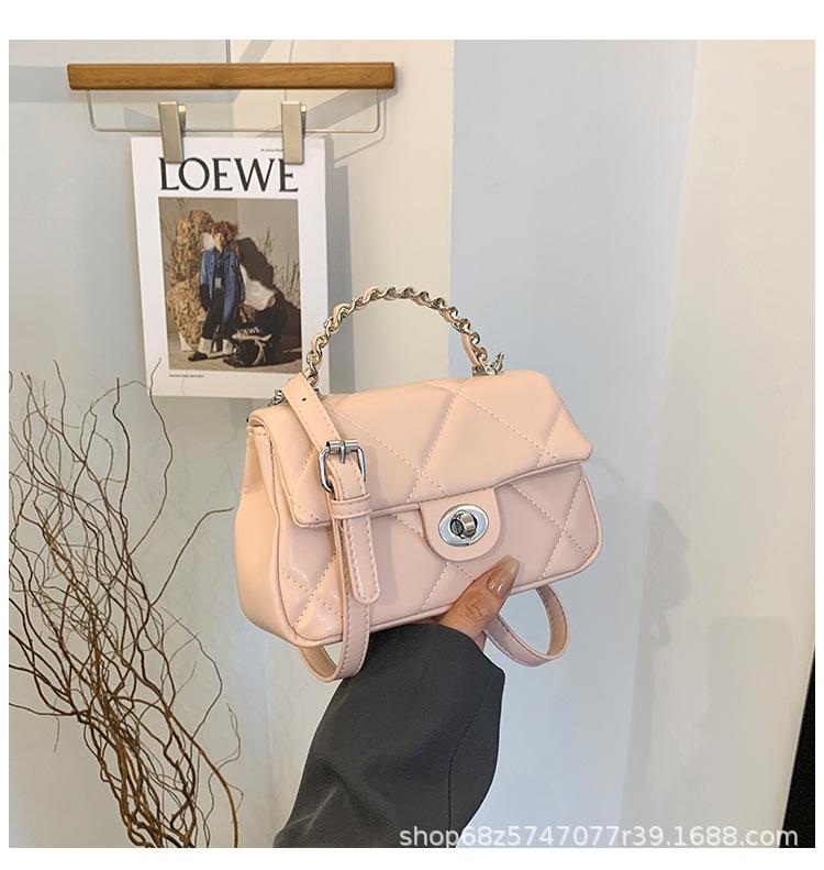 Portable Small Square Bag 2025 New Small Fragrant Style Fashion Foreign Style Messenger Bag Trend Diamond Versatile Shoulder Commuter Bag