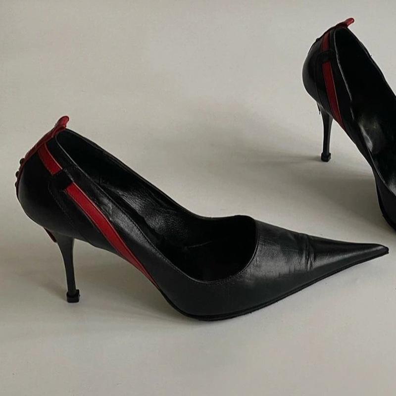 2025 Pointed Toe Stiletto Rivet Decoration Women Shoes Fashion Black and Red Rome Women Shoes Slip-on Hand-made