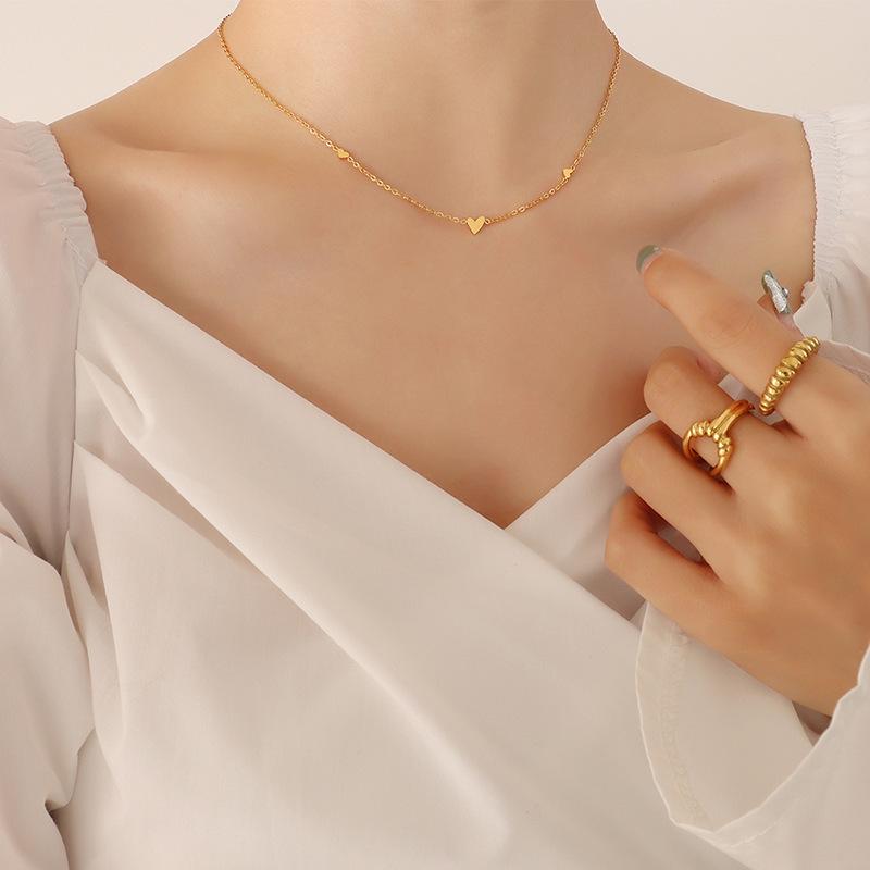 Minimalist Gold-Plated Titanium Heart Necklace - Niche Design Clavicle Chain