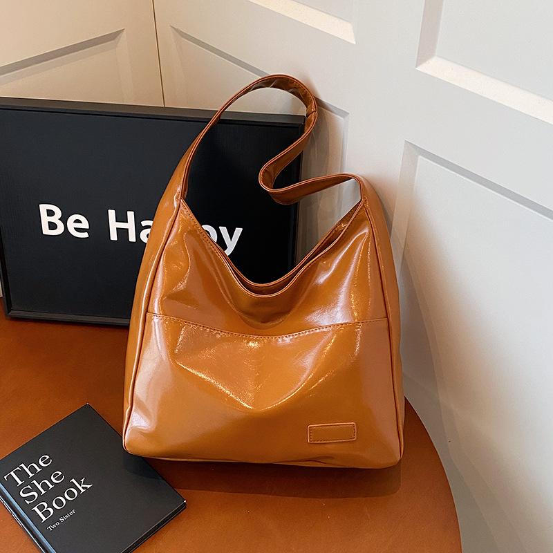 Classic bag, high-end sense, large-capacity retro women's bag, simple commute, underarm bag, shoulder bag, source product