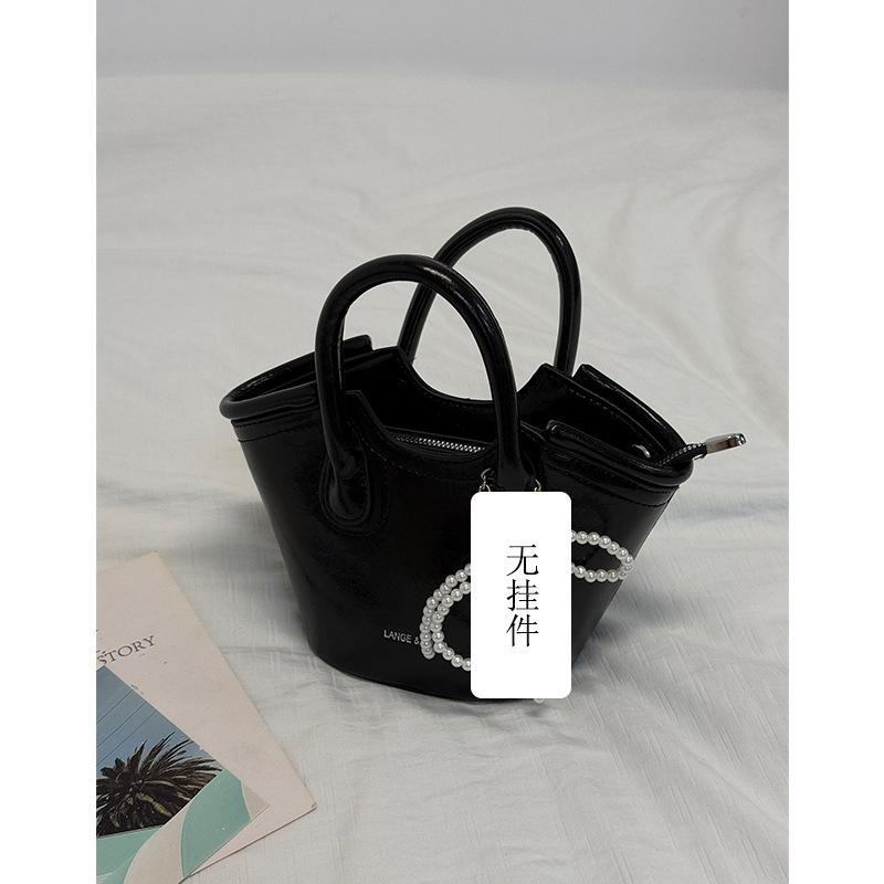 Premium Sense Light Luxury Vegetable Basket Bag Women 2025 New Niche Design Portable Bucket Foreign Gas Shoulder Bag