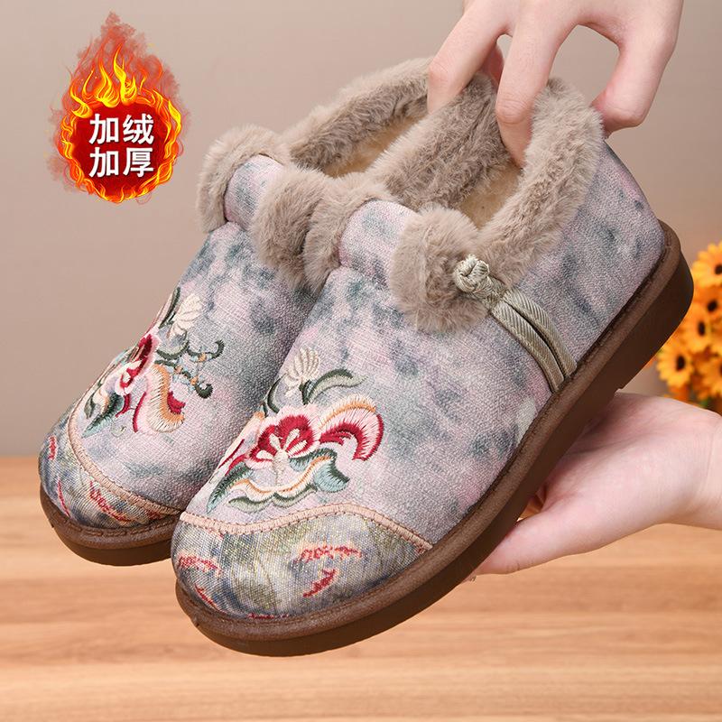 Women's winter ethnic style cloth shoes warm mother shoes new Chinese cotton shoes piled thickened embroidered shoes