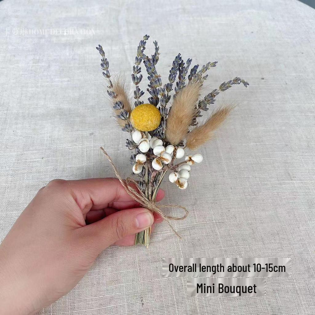Mini Dried Flower Bouquet: Natural Air-Preserved Flowers Gift Box for DIY Decor and Handmade Ornaments.