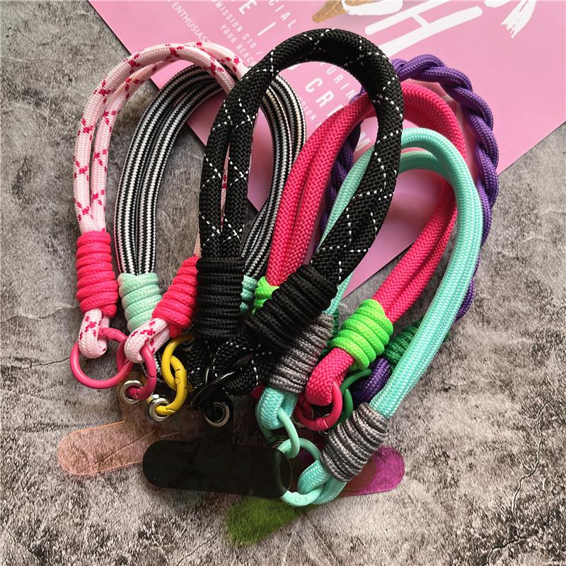 Keychain Metal Key Ring Accessories Colorful Car Keychain For Bags Charm Portable Key Chain Anti-fall Wrist Strap Couple Lanyard