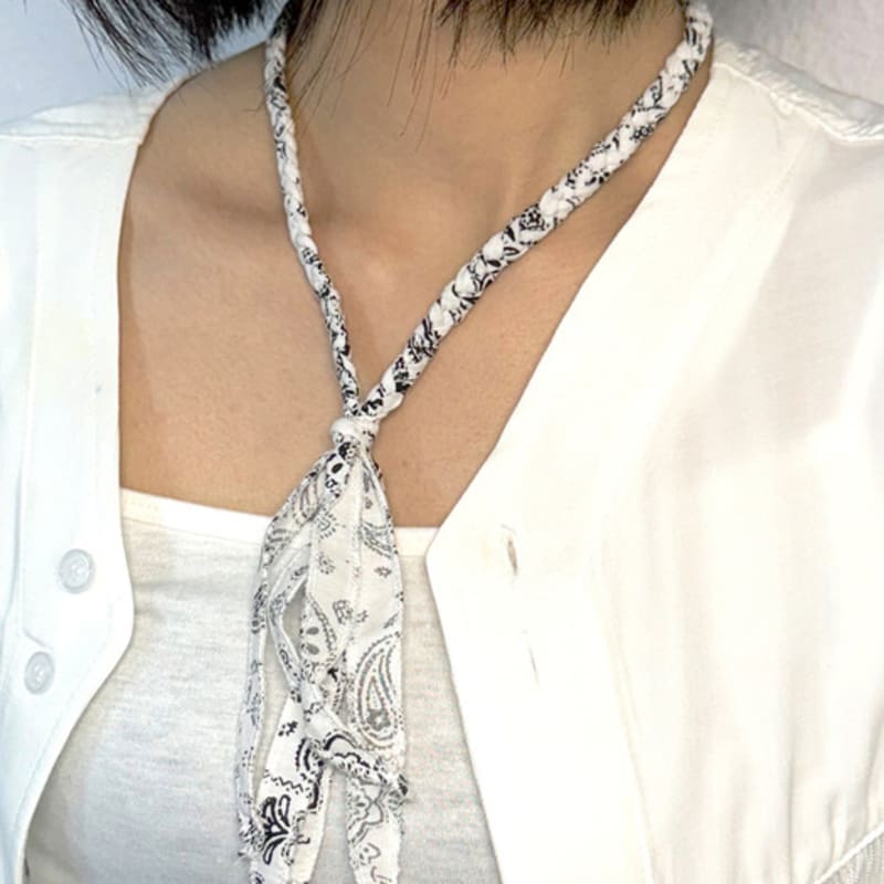 S SY [hand Made] Paisley Bandana Knot Necklace White