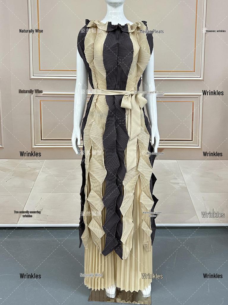 Miyaki Pleated Two-Piece Set: Elegant Plus-Size African Fashion with Color-Block Top and Pleated Pants
