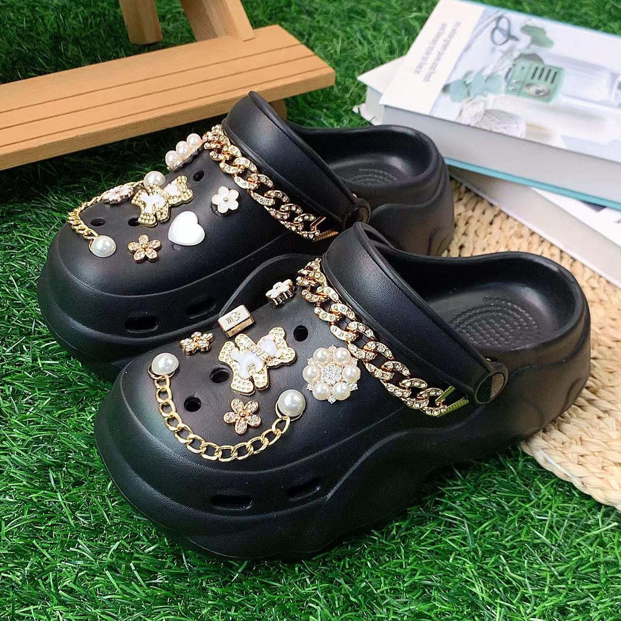 

Золотистые и белые клоги на облаковидном каблуке: Летние уличные сандалии на толстой подошве 6 см 37-38 чёрный