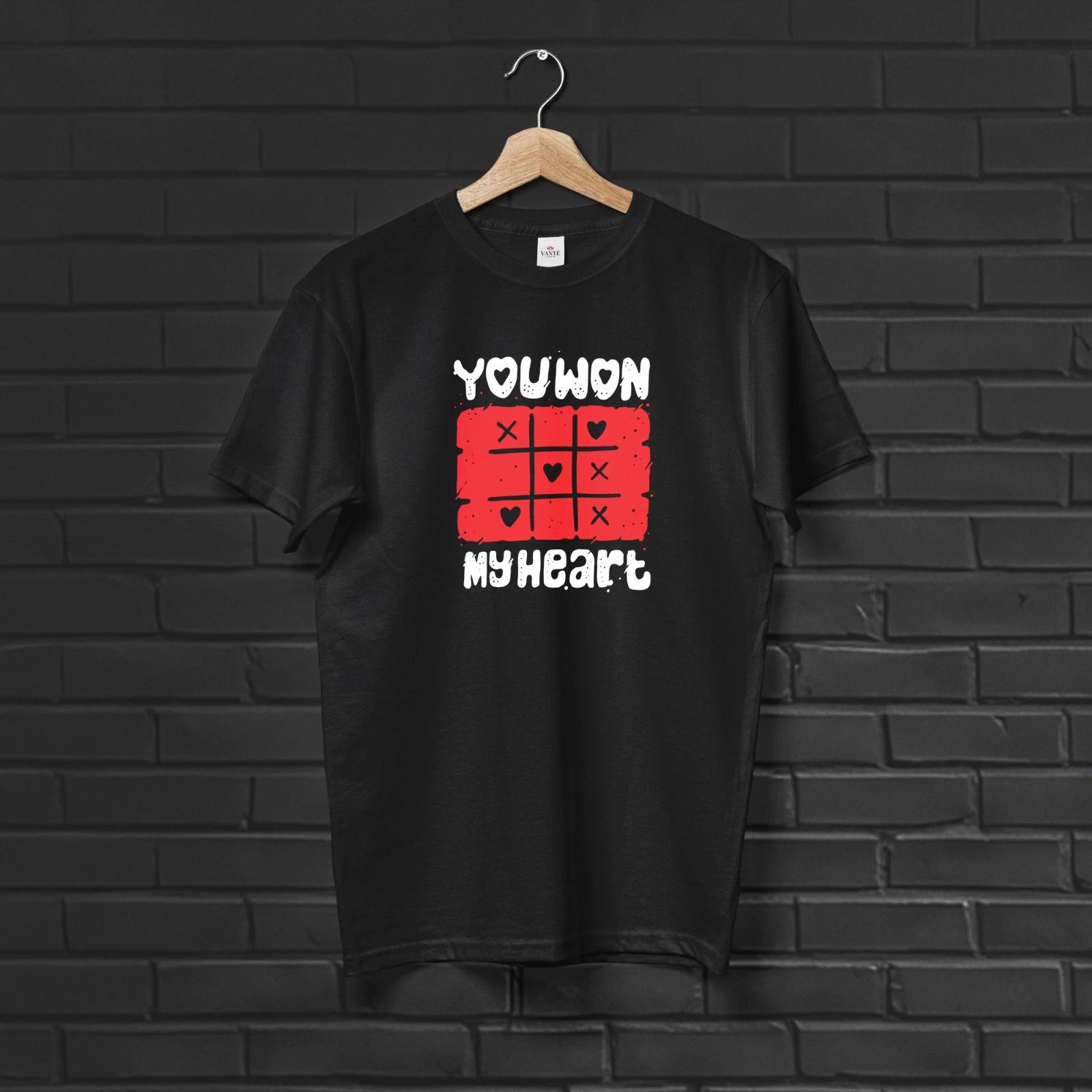 Funny Christmas Reindeer Pun T-Shirt: Festive Holiday Apparel S